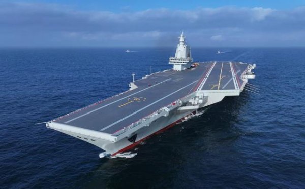 TopBull 新杀器到货，马科斯酿南海大计，72小时内解放军航母堵门亮剑！